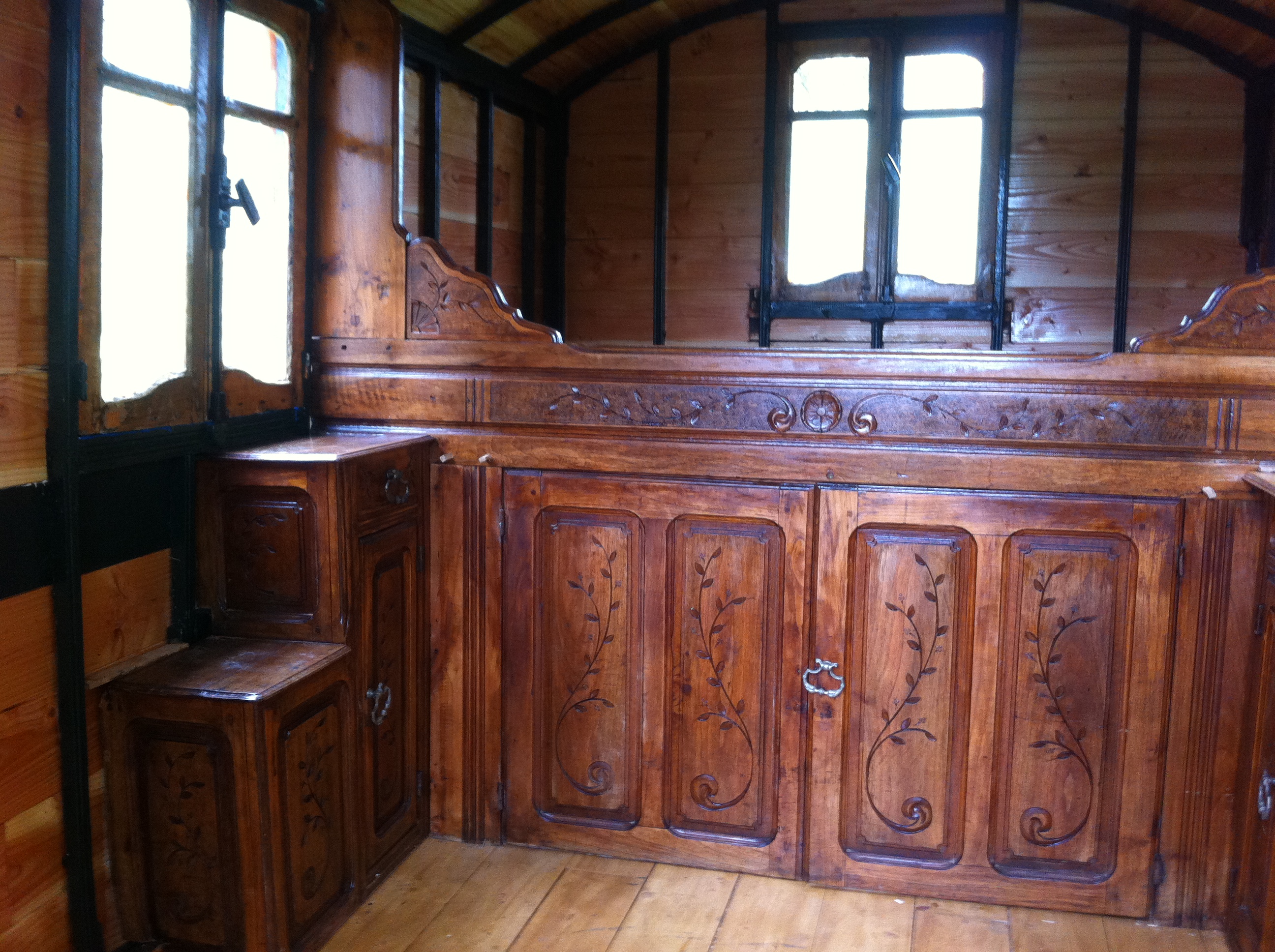 rénovation d'une ancienne roulotte