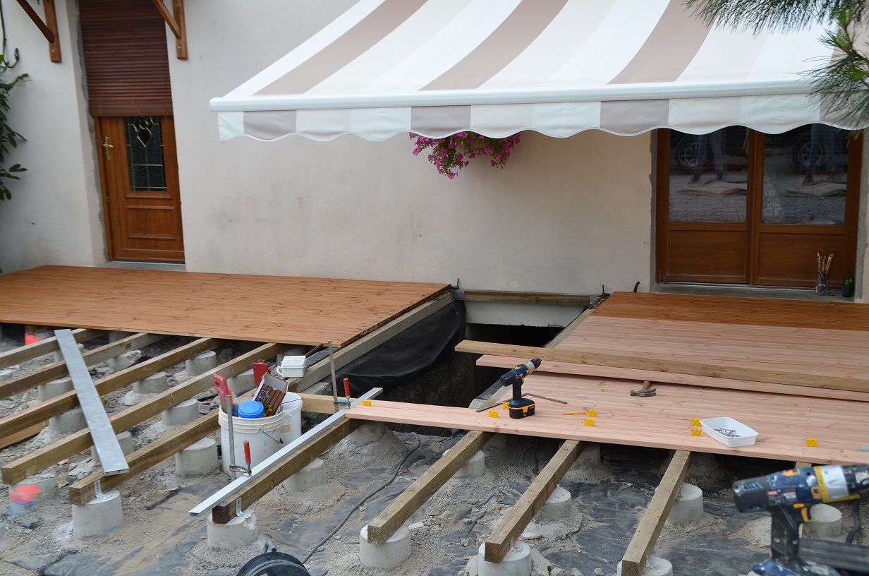 terrasse en douglas originale et fonctionnelle