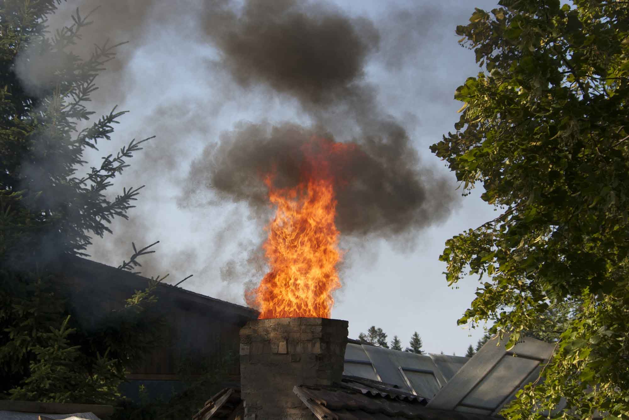 Cheminée ne dégageant pas de la fumée mais carrément du feu !!!